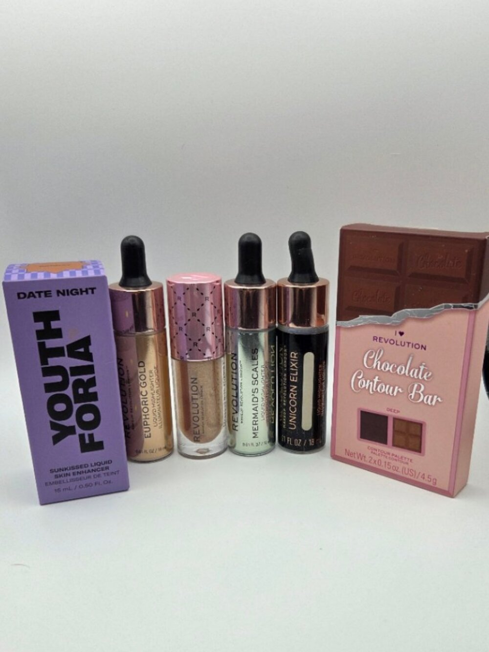 6 Piece Bronzer, Contour, Highlighter, Lip - Youthforia, Revolution - NIB/Sealed